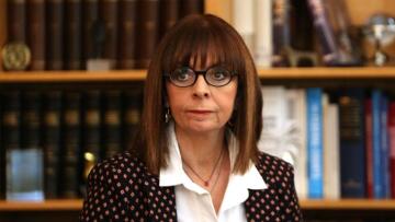 Σακελλαροπούλου για την 21η Απριλίου: Είμαστε υπερήφανοι για τις κατακτήσεις της δημοκρατίας μας