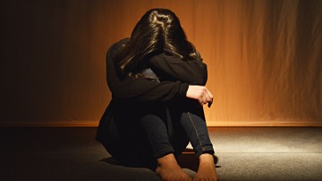 Ποινική δίωξη για ομαδικό βιασμό φοιτήτριας στον Βόλο