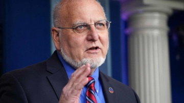 Κορωνοϊός - Πρώην διευθυντής CDC: Ο ιός ξέφυγε από εργαστήριο της Ουχάν τον Σεπτέμβριο του 2019