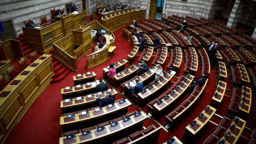 Σκληρή κόντρα στην Ολομέλεια της Βουλής - Αποφασίζει για προανακριτική κατά του Νίκου Παππά - Δείτε live 