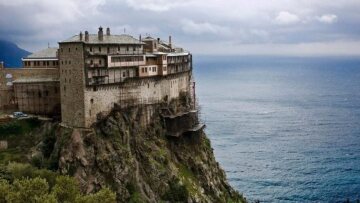 Κορωνοϊός - Άγιο Όρος: Παράταση της αναστολής των προσκυνηματικών επισκέψεων