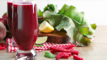 Ο κόκκινος χυμός που βελτιώνει την κυκλοφορία και δυναμώνει το μυαλό