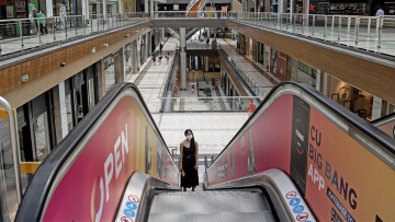 Λιανεμπόριο: Πώς θα λειτουργήσουν τα καταστήματα από τη Δευτέρα - Πού ανοίγουν τα εμπορικά κέντρα