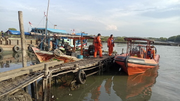 Σχεδόν 80 νεκροί, δεκάδες αγνοούμενοι από τις πλημμύρες σε Ινδονησία και Ανατολικό Τιμόρ