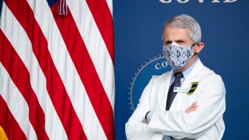Κορωνοϊός - Φάουτσι: Η κυβέρνηση δεν καθιστά υποχρεωτικά τα «διαβατήρια εμβολιασμού» για τους Αμερικανούς