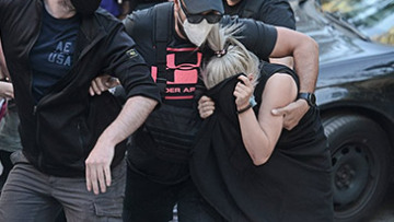 Επίθεση με βιτριόλι: Δεν είμαι χημικός να ξέρω τι ζημιά θα έκανα με το βιτριόλι, είπε η 36χρονη