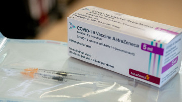 Εμβόλιο AstraZeneca: Τι αλλάζει στο σχέδιο «Ελευθερία» και τι ισχύει στην Ευρώπη 