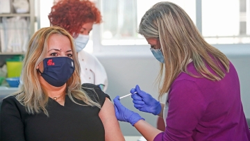 Κικίλιας: Τον Ιούνιο θα εμβολιαστούν οι υγιείς σαραντάρηδες 