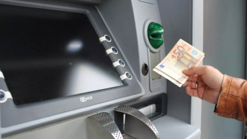 Η κυβέρνηση παίρνει πίσω €430 εκατ. από τα αναδρομικά των συνταξιούχων