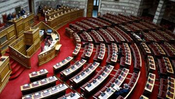 Πολιτική σύγκρουση για την ψήφο των απoδήμων: ΝΔ, Κίνημα Αλλαγής και Ελ. Λύση υπέρ της άρσης των περιορισμών