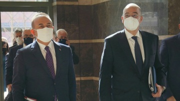 Το Twitter αποθεώνει τον Έλληνα ΥΠΕΞ: «Ξεμπρόστιασε τον Τσαβούσογλου - Τον έκανε... Τούρκο»