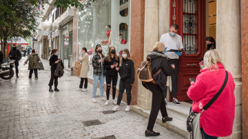 Lockdown: Από Δευτέρα με self test λιανεμπόριο, δικαστήρια και σχολές οδηγών - «Δύσκολη εξίσωση» το Πάσχα