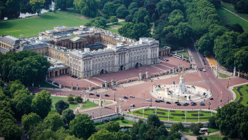 Η αμύθητη περιουσία του βρετανικού παλατιού και οι κληρονόμοι της 