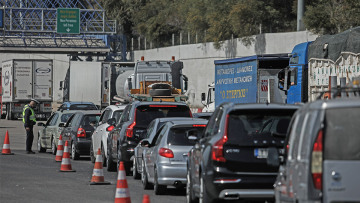 Μετακινήσεις το Πάσχα: Κίνηση και αυστηροί έλεγχοι στα διόδια της Ελευσίνας - Ποια είναι τα έκτακτα μέτρα