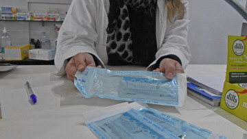 Επεκτείνονται και στο Δημόσιο τα self test από τη Δευτέρα