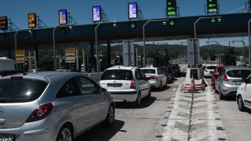 Lockdown - Μεγάλη Εβδομάδα: Τι ισχύει από σήμερα για μετακινήσεις, εκκλησίες και καταστήματα