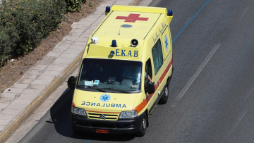 Απίστευτο περιστατικό στον Βύρωνα: Γυναίκα πέταξε πετρέλαιο σε δυο ανήλικες!
