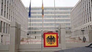 Γερμανία: Οι μυστικές υπηρεσίες παρακολουθούν τους κύκλους των αρνητών του κορωνοϊού