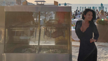 Δείτε βίντεο και φωτογραφίες: Έλληνες στο Ντουμπάι για αρνί και κοκορέτσι