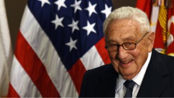 «Καμπανάκι» από τον 97χρονο Χένρι Κίσινγκερ για τις σχέσεις ΗΠΑ - Κίνας