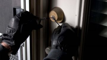 Δίδυμο διαρρηκτών χτύπησε 14 σπίτια στην Καβάλα