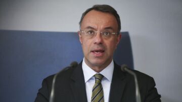 Σταϊκούρας: €3 δισ. το επόμενο διάστημα για επιχειρήσεις και νοικοκυριά