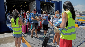 Lockdown: Τι αλλάζει στη ζωή μας από την Παρασκευή - Μετακινήσεις, SMS, λιανεμπόριο και τουρισμός