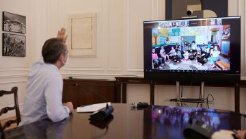 Μητσοτάκης με μαθητές του νηπιαγωγείου Πάχνης: Ίσες ευκαιρίες σε όλα τα ελληνόπουλα ανεξαρτήτως θρησκείας