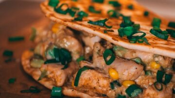 Ήθελε να δηλητηριάσει με κεμπάπ τον πρώην άνδρα της, αλλά τελικά πέθανε ένα 10χρονο αγοράκι