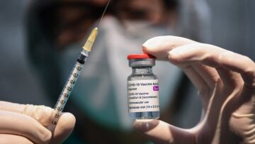 Ηράκλειο - Εμβόλιο AstraZeneca: Σε σοβαρή κατάσταση δύο γυναίκες, εξιτήριο για τον 35χρονο