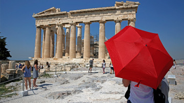 Καιρός: Ανεβαίνει η θερμοκρασία - Επιμένουν οι άνεμοι 