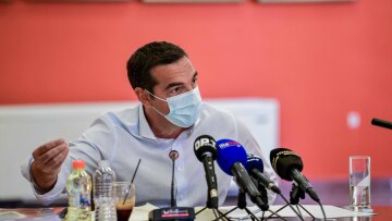 Αλέξης Τσίπρας: Κουνούν το δάχτυλο στους πολίτες και επέτρεπαν να περάσουν κρούσματα στη χώρα