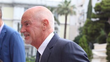 Παπανδρέου: Διαψεύδει κατηγορηματικά τα περί αιτήματος ΣΥΡΙΖΑ για ένταξη στην Σοσιαλιστική Διεθνή