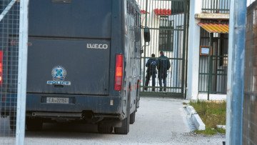 Κύκλωμα αποφυλακίσεων: Ελεύθεροι με «αναπηρία» 300 βαρυποινίτες σε πέντε χρόνια