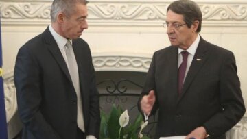 Κύπρος: Έρευνα για πλαστό απολυτήριο Λυκείου και πλαστό πτυχίο του Επιτρόπου Εθελοντισμού