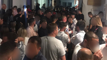 Μύκονος: Ο ένας πάνω στον άλλο στα Ματογιάννια