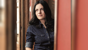 Ελεάνα Βραχάλη: Πώς είναι να ζεις με σκλήρυνση κατά πλάκας