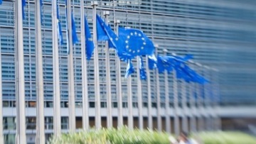 ΟΟΣΑ για Ελλάδα: Ανάπτυξη 3,8% το 2021 και 5,0% το 2022