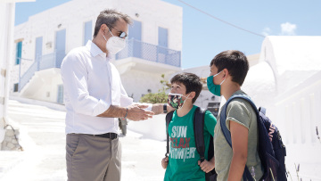 Μητσοτάκης από Αστυπάλαια: Όταν το επιτρέψουν τα δημοσιονομικά, θα υπάρξει μείωση στον ΦΠΑ στα νησιά