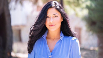 Λατινοπούλου: Καταγγέλλει απόπειρα εισβολής στο διαμέρισμά της και απειλές κατά της ζωής της