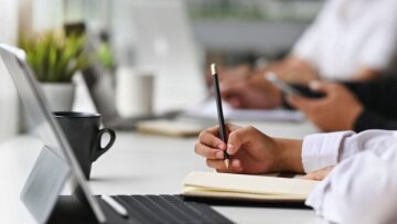 «Πρώτο Ένσημο», το νέο πρόγραμμα επιδότησης εργασίας νέων 18 - 29 ετών χωρίς προϋπηρεσία