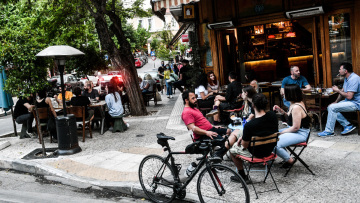 Χαλάρωση μέτρων:  Από το Σάββατο μουσική στην εστίαση - Χωρίς ωράριο από Ιούλιο