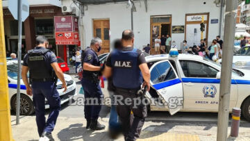 Λαμία: Τον γρονθοκόπησε στη στάση χωρίς λόγο
