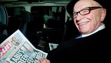 O Ρούπερτ Μέρντοχ μηδένισε την αξία της βρετανικής τάμπλοιντ «Sun»