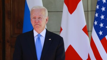 Μπάιντεν κατά Πούτιν: «Γελοία» η σύγκριση των ταραχών στο Καπιτώλιο και της υπόθεσης Ναβάλνι