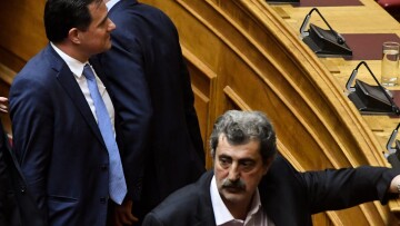 Γεωργιάδης κατά Πολάκη: Είναι ο εκπρόσωπος κατά του εμβολιασμού