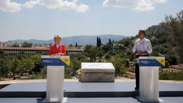 Μητσοτάκης – Φον ντερ Λάιεν στην Αρχαία Αγορά: «Ένα όραμα ετών γίνεται πραγματικότητα»