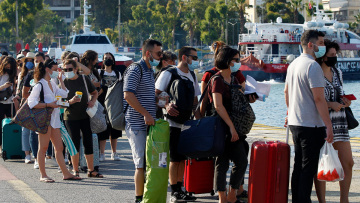 Τριήμερο Αγίου Πνεύματος: Αυξημένη κίνηση στις εξόδους Αθήνας και Θεσσαλονίκης