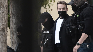 Γλυκά Νερά: Πώς ο δολοφόνος της Καρολάιν έγινε από βασικός μάρτυρας, βασικός ύποπτος