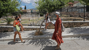 Κορωνοϊός: Στα 406 τα κρούσματα - 16 νέοι θάνατοι και 277 διασωληνωμένοι 